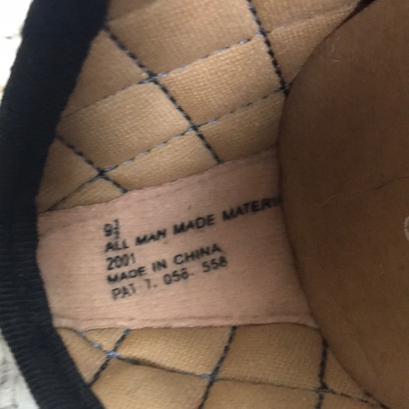 NWOT Silver / Gray Christopher & Banks Flats - Picture 5 of 5